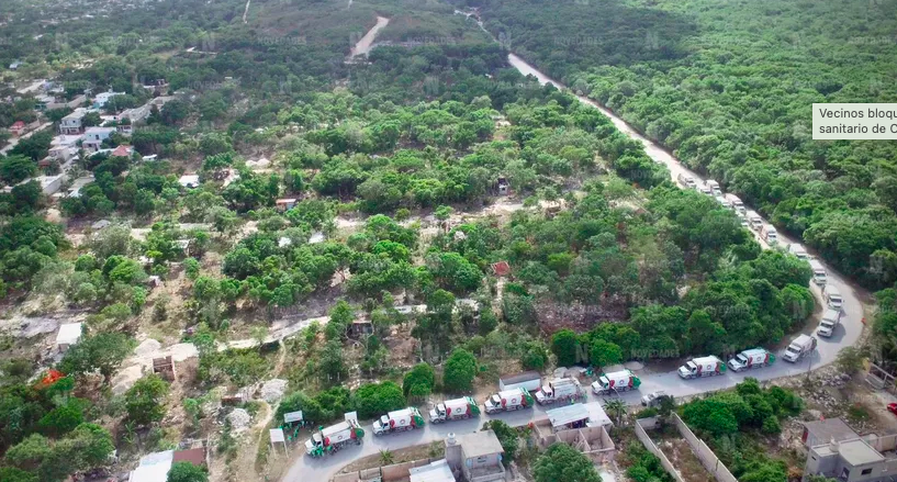 Vecinos de Las Palmas y Copa Buena bloquean acceso al antiguo relleno sanitario de Cancún por temor a problemas de salud