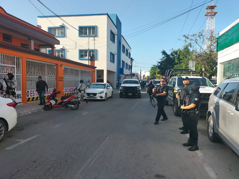 Rescatan a 20 menores de edad que eran explotados en las calles de Playa del Carmen