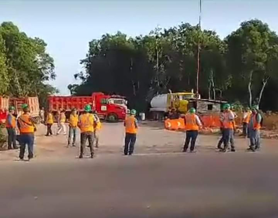 Volqueteros retornan a su trabajo tras bloquear tramo del Tren Maya