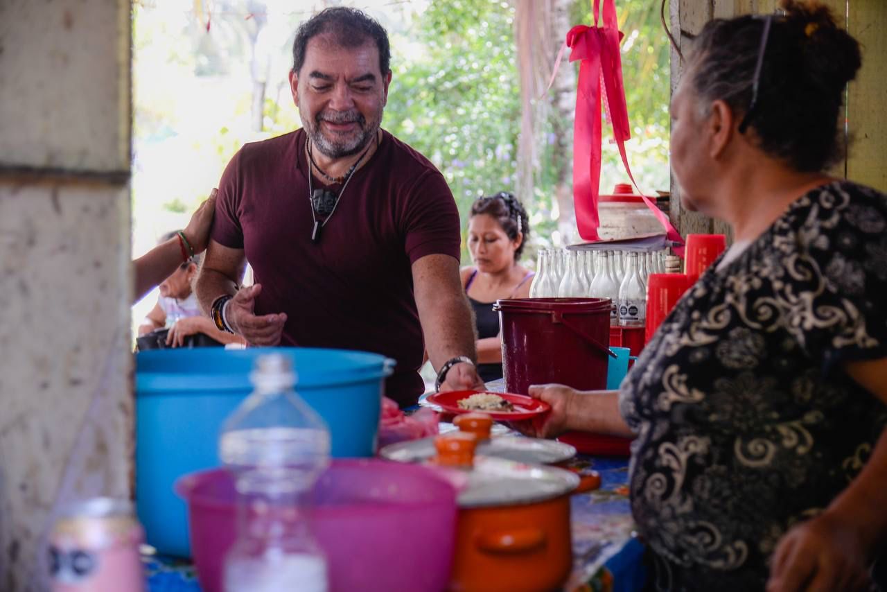 Constata Humberto Aldana Navarro avance de programas sociales en comunidades del sur de Quintana Roo