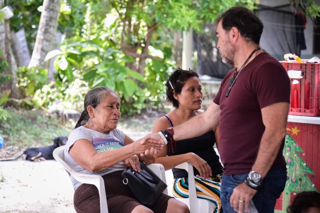 Constata Humberto Aldana Navarro avance de programas sociales en comunidades del sur de Quintana Roo