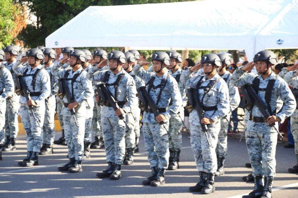 Inaugura Lili Campos avenida Heroico Colegio Militar