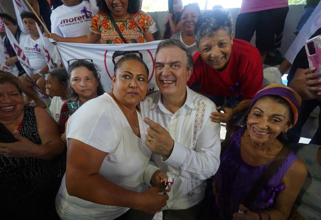 Marcelo Ebrard inicia gira en Quintana Roo enfocada en salud y programas sociales