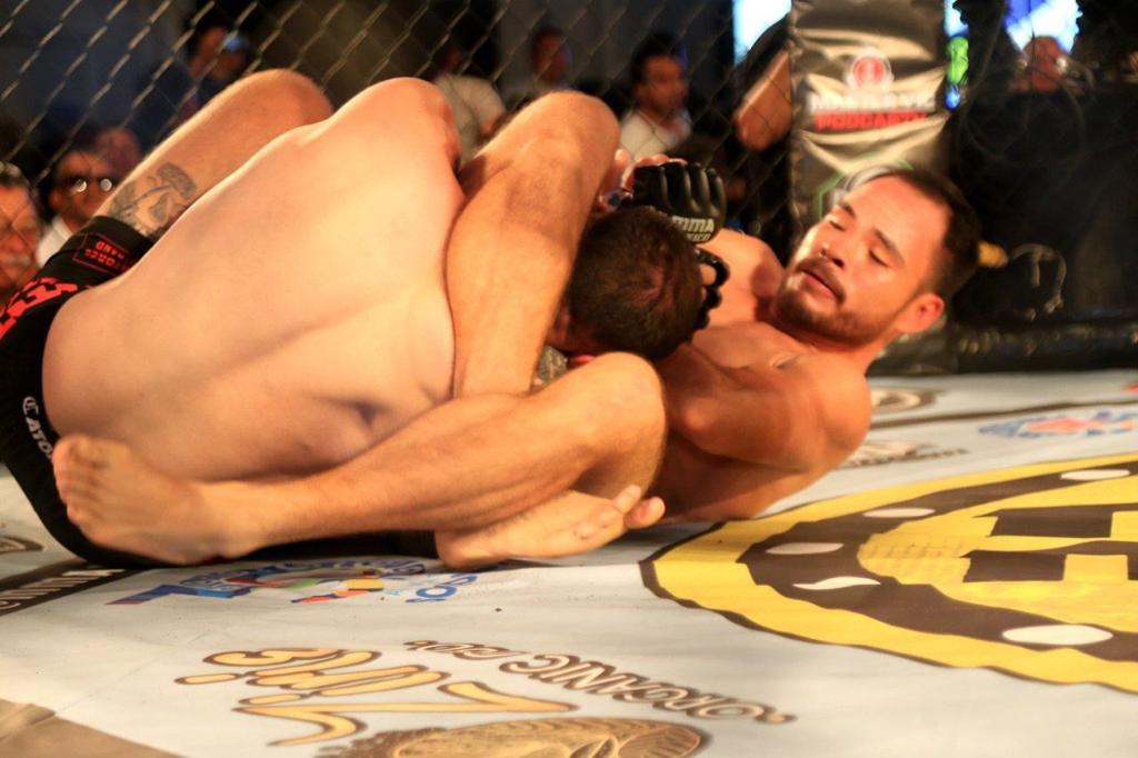 Espectacular función de MMA Mexico en Playa del Carmen