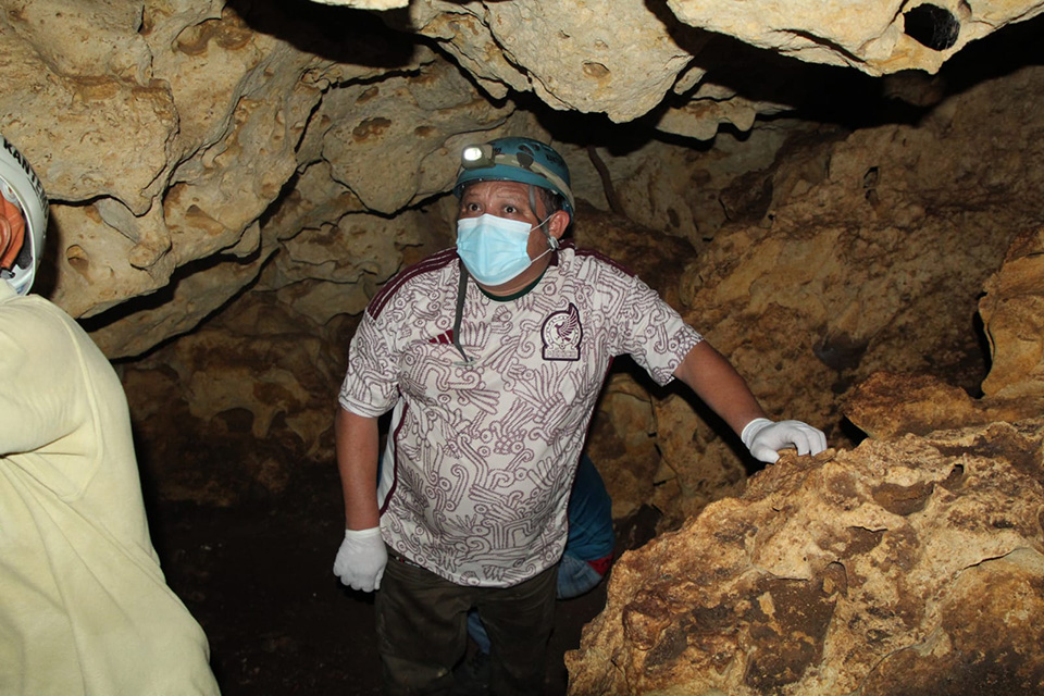 Invitan a conocer la cueva de las serpientes colgantes de Kantemo