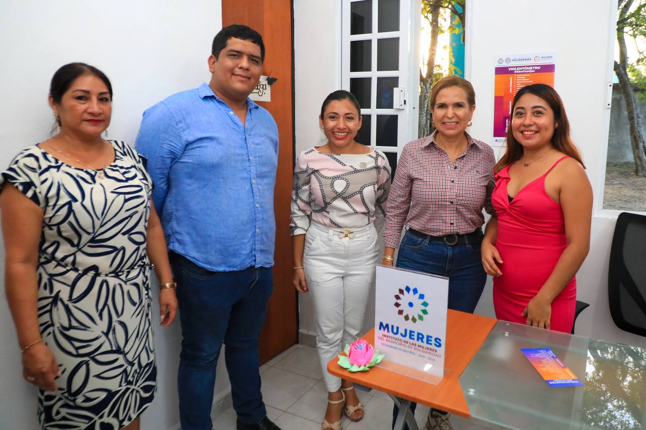 Inaugura Lili Campos Punto Violeta en Puerto Aventuras