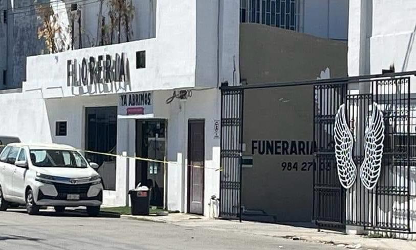 Ataque armada en funeraria de Playa del Carmen deja cuatro heridos