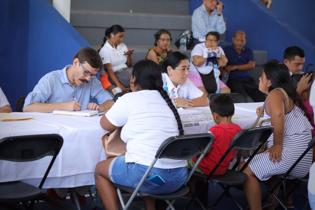 Ayuntamiento atendió con programa a ciudadanos de Villamar II