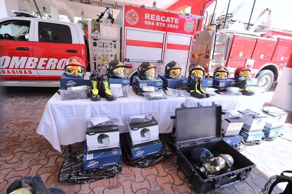 Jefe de Bomberos de Solidaridad asegura tener el mejor equipamiento de Q.Roo