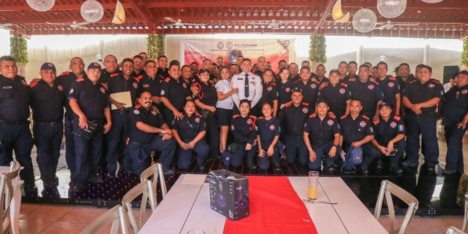 Jefe de Bomberos de Solidaridad asegura tener el mejor equipamiento de Q.Roo