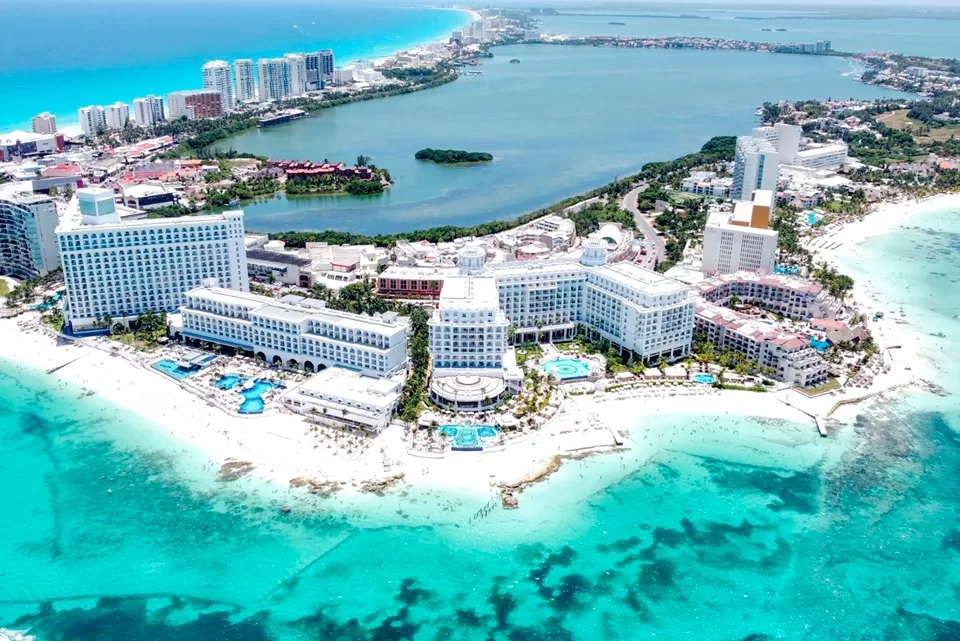 Se luce Cancún en los "Oscar del turismo mundial"