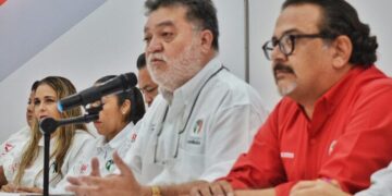 https://www.palcoquintanarroense.com.mx/se-suma-el-pri-al-prd-a-la-defensa-de-lili-campos-en-solidaridad-falta-el-pan/