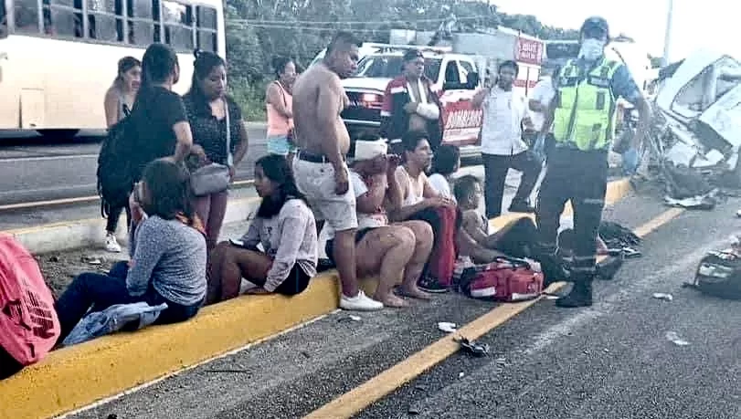 Trágico accidente entre Playa del Carmen y Tulum deja seis personas fallecidas