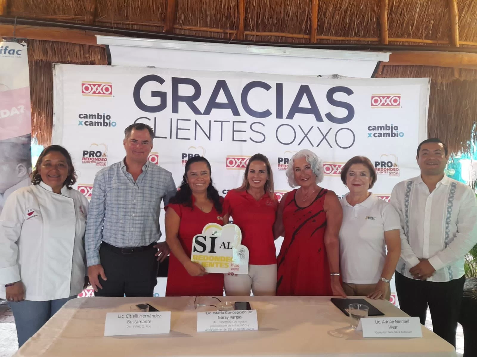 Presentan la campañan redondeo clientes oxxo en beneficio de VIFAC Quintana Roo