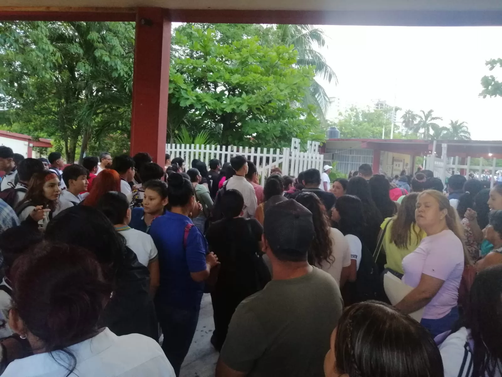 Durante la primera semana de clases se recibieron diez quejas de mesas de padres de familia por cuotas escolares