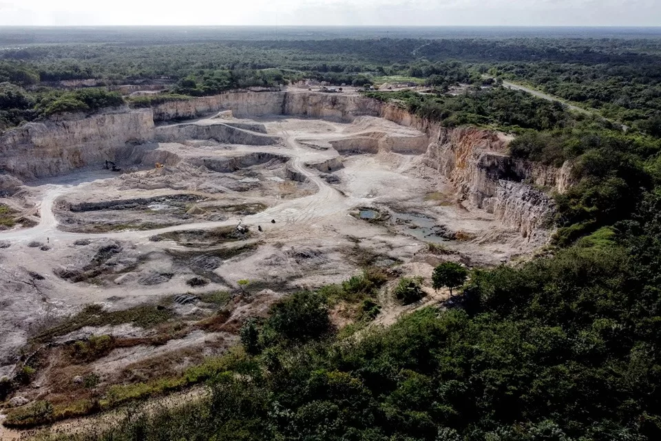 Sancionan a dos bancos de material pétreo en Quintana Roo por no tener permisos