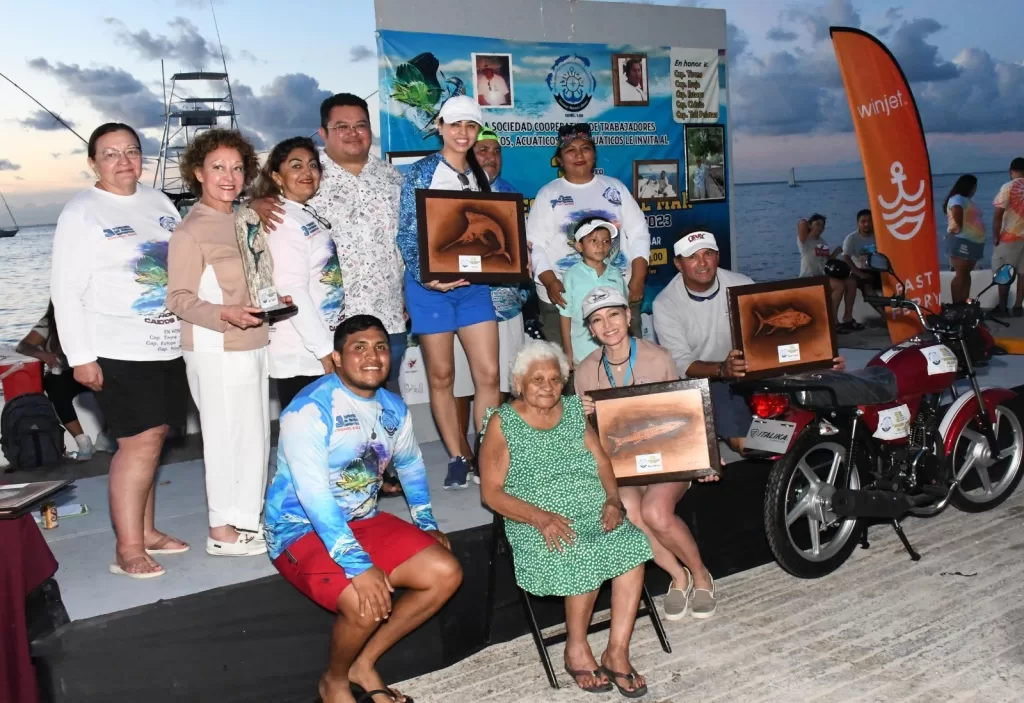 Homenaje a capitanes de Cozumel durante torneo de pesca “Hombres caídos del mar”