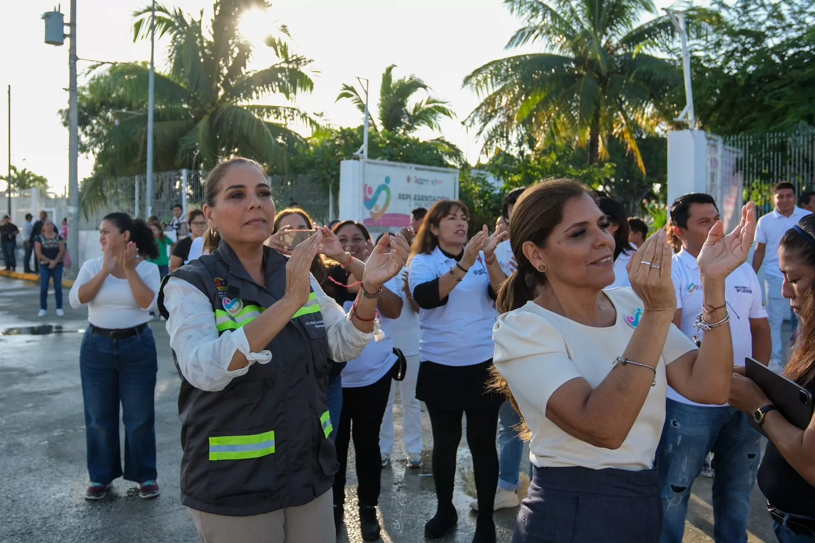 Envía Quintana Roo 50 toneladas de víveres a Guerrero