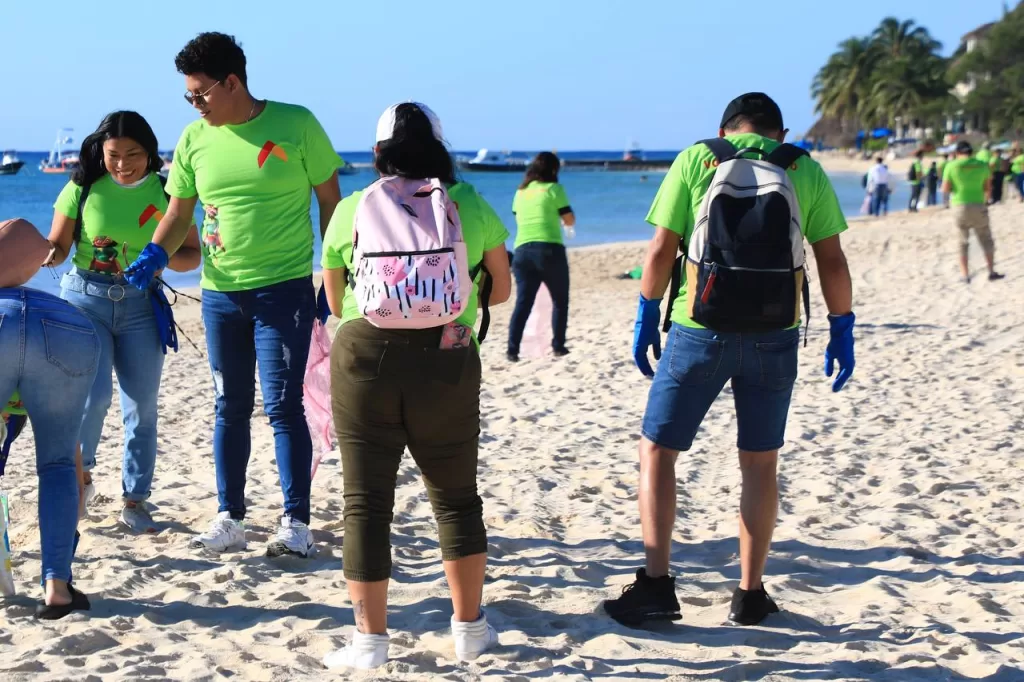 Solidaridad encabezó el evento voluntario internacional de limpieza de costas y cuerpos de agua