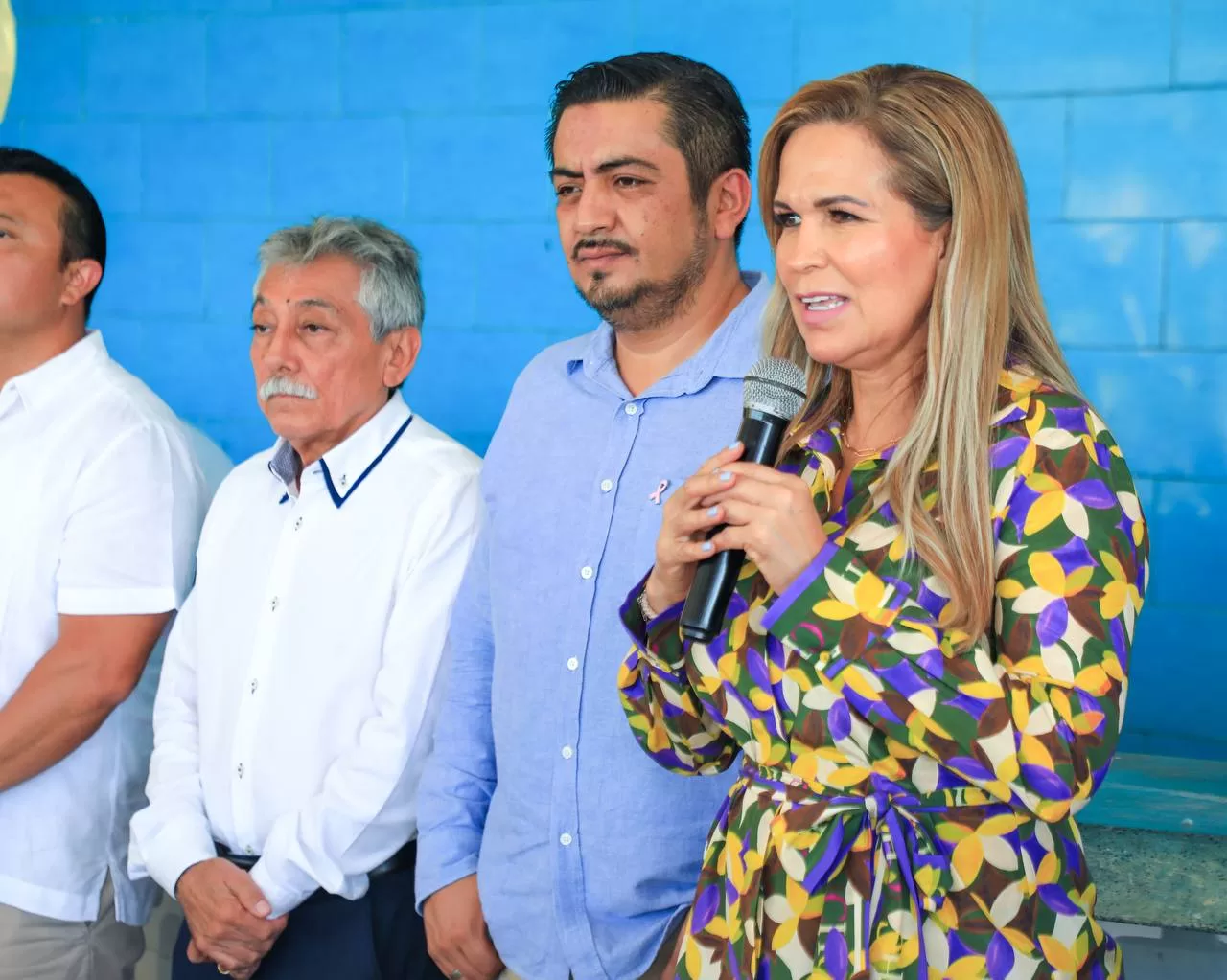 Lili Campos reconoció la labor de los médicos