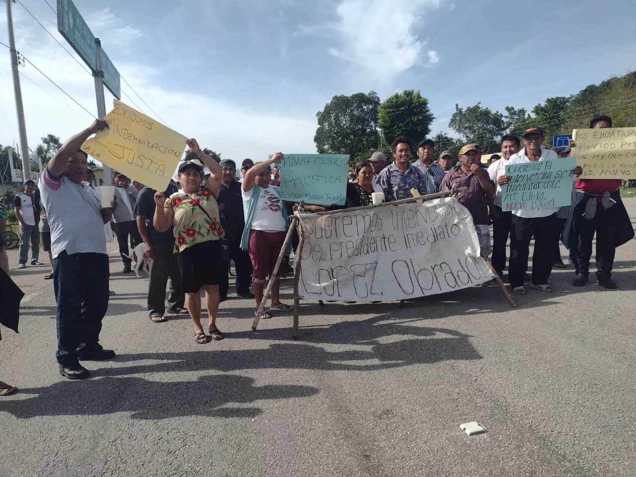 Ejidatarios de Felipe Carrillo Puerto bloquean carretera federal Mérida-Chetumal