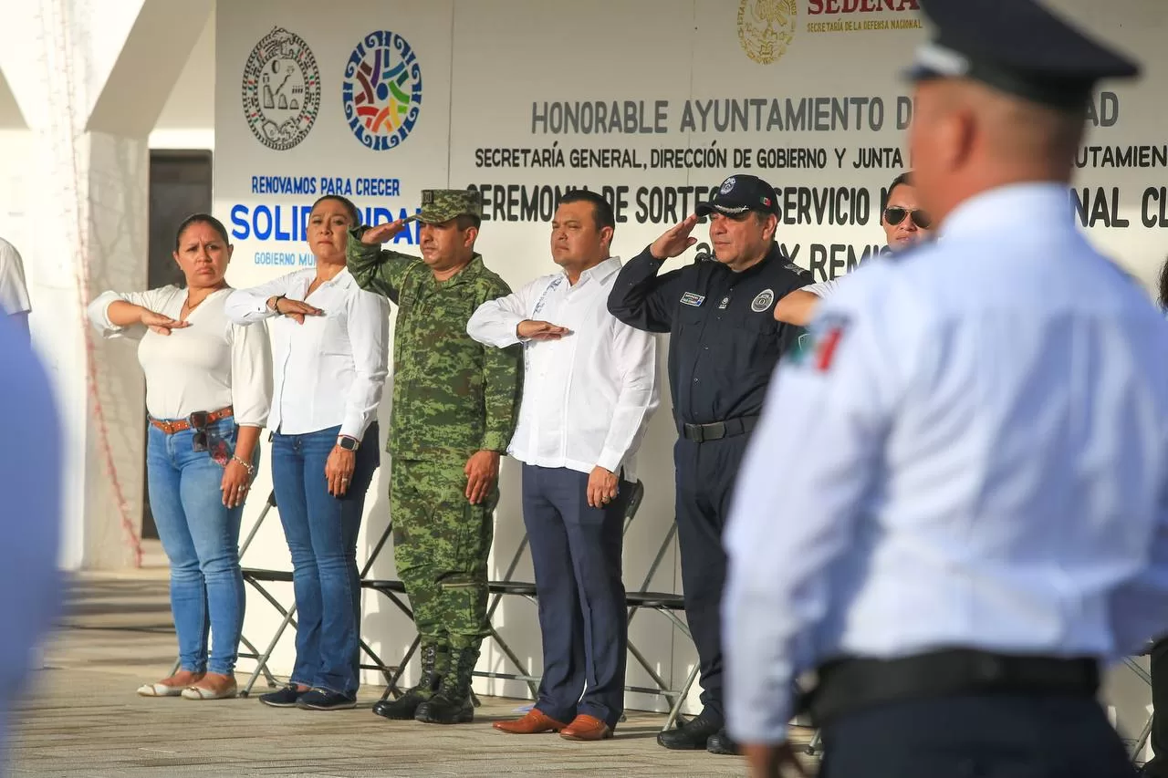 Ceremonia de Sorteo del Servicio Militar Nacional clase 2005 y remisos