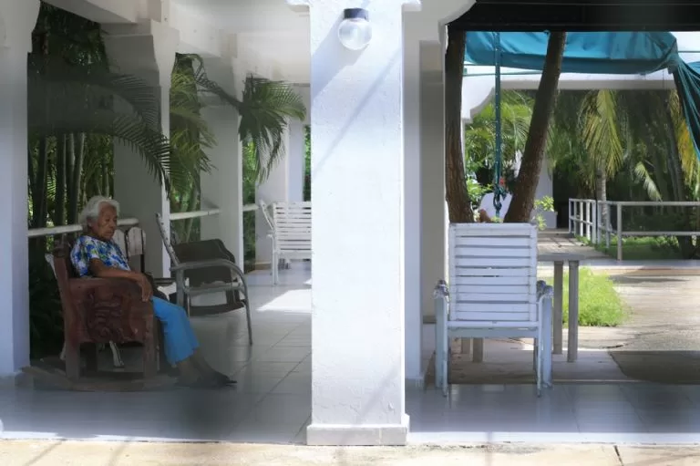 Abuelitos en el abandono en Cancún 