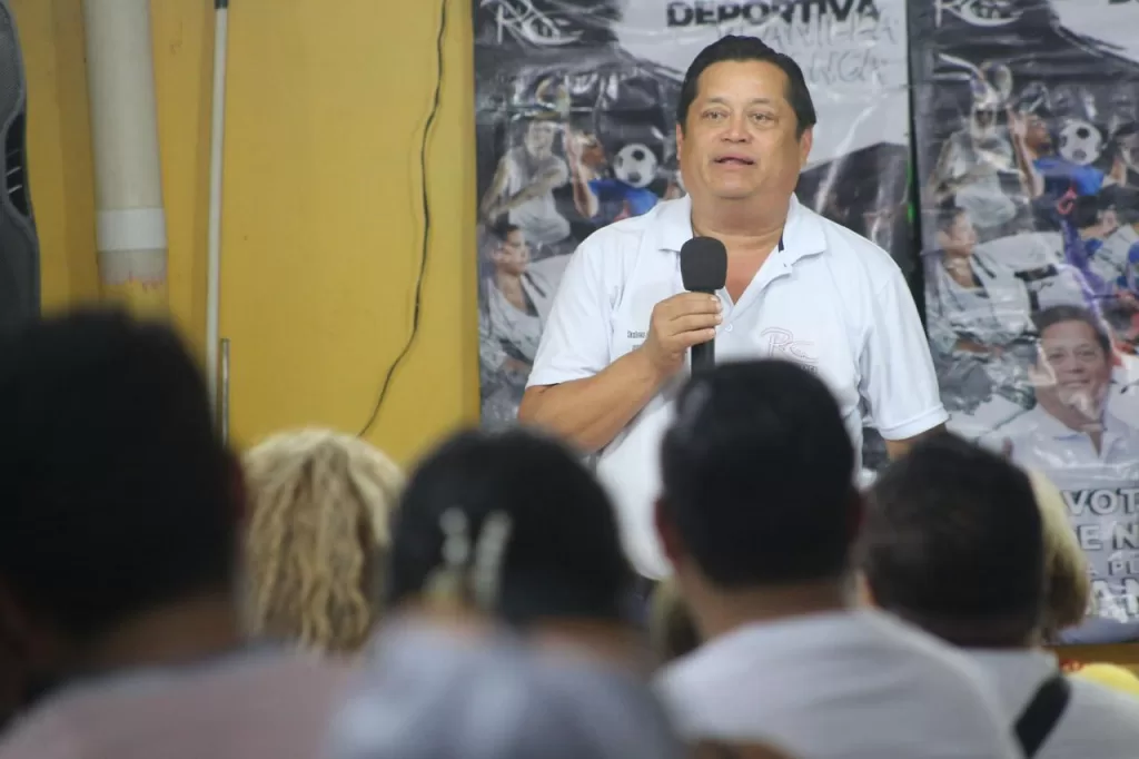 Rubén Carrillo Destaca Compromisos para Reconstruir Lazos Político del Sindicato de Taxistas de Cancún con autoridades y empresarios