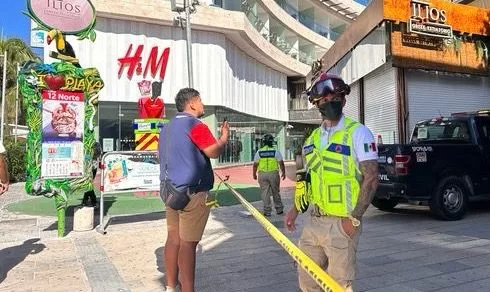 Incendio en Playa del Carmen: Evacuación en Hotel Thompson y Restaurante Harry's