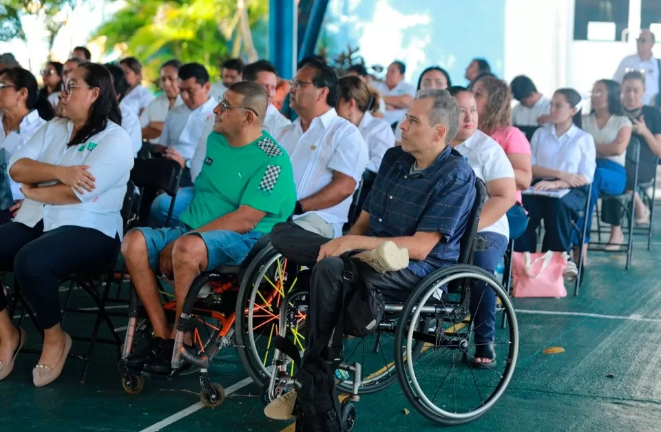 Capacitan a docentes de la Universidad Tecnológica de Cancún en inclusión progresiva