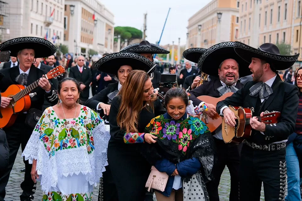 Montan en el Vaticano muestra fotográfica de la Cultura Maya de Quintana Roo