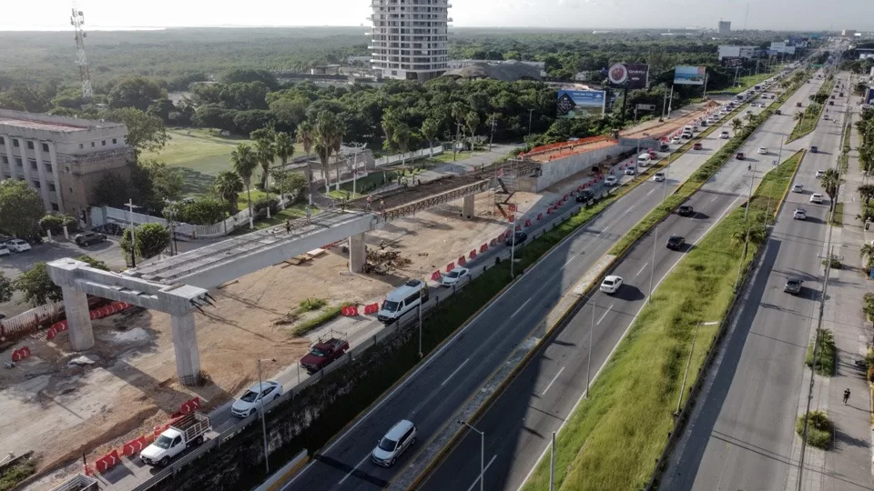 Afecta falta de mano de obra e insumos la construcción del Puente Nichupté