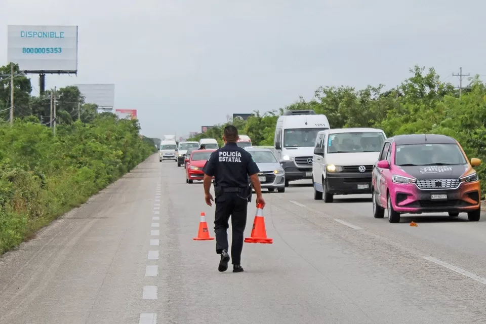 Exhortan a conductores tomar precauciones al circular en carreteras de Quintana Roo