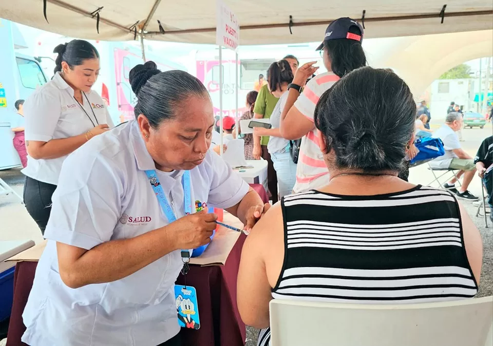 Exhortan a la población a vacunarse contra enfermedades prevenibles