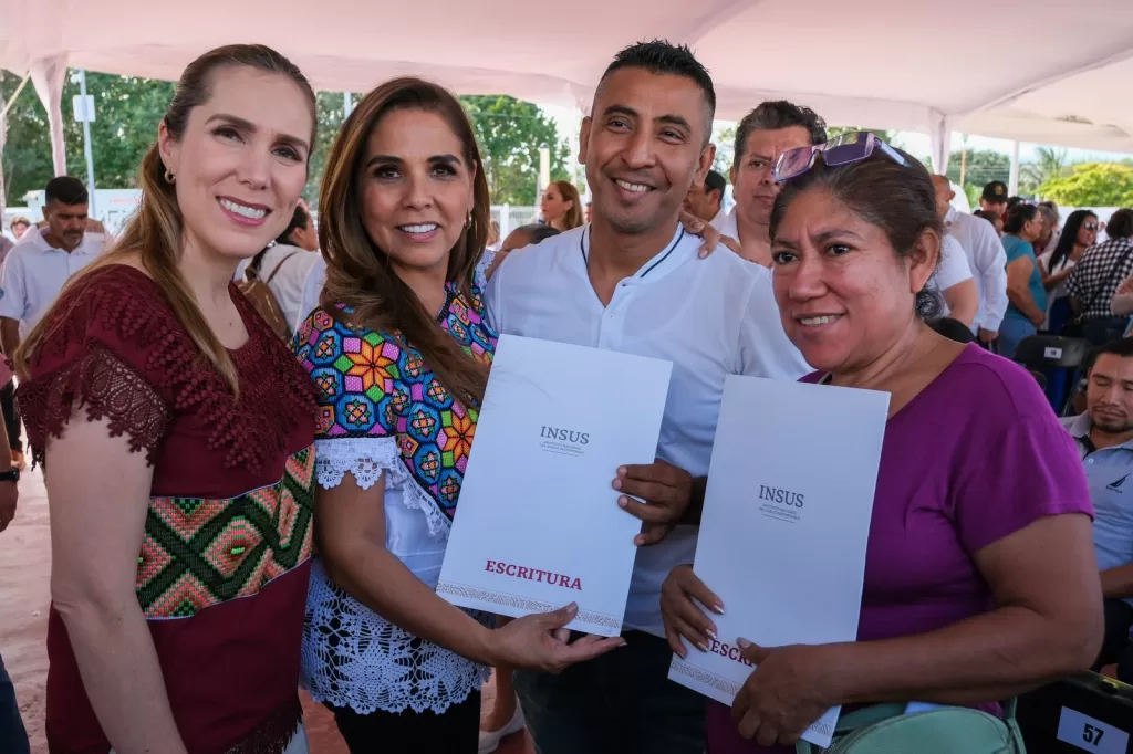 Mara Lezama lleva justicia social a familias de Isla Mujeres con la entrega de 224 títulos de propiedad