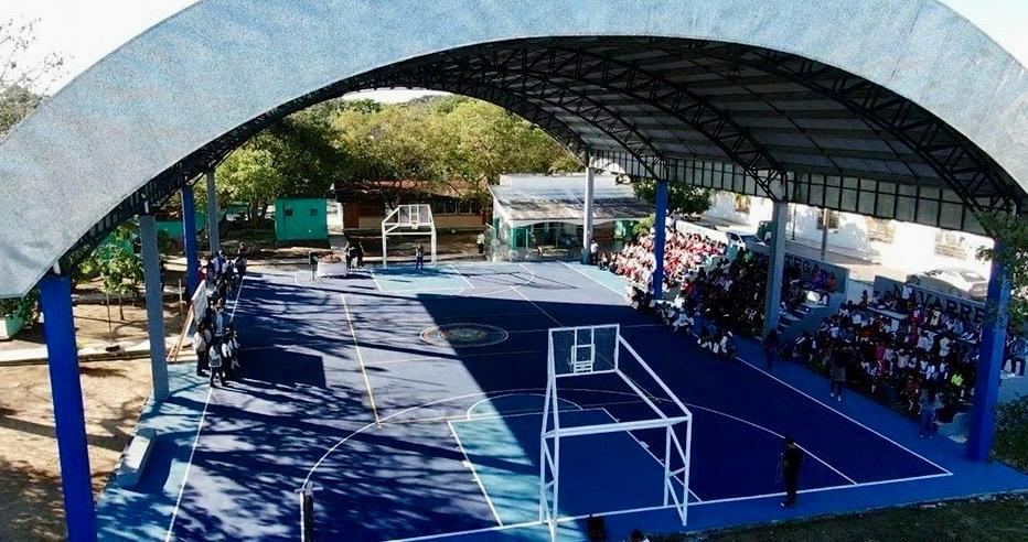 Inauguran espacios deportivos en la primaria Miguel Ortega Navarrete de Puerto Aventuras