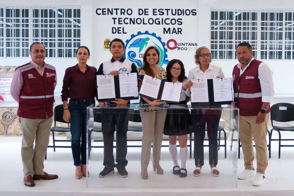 Entrega Mara Lezama obras de ampliación en escuelas de prepa en Cancún