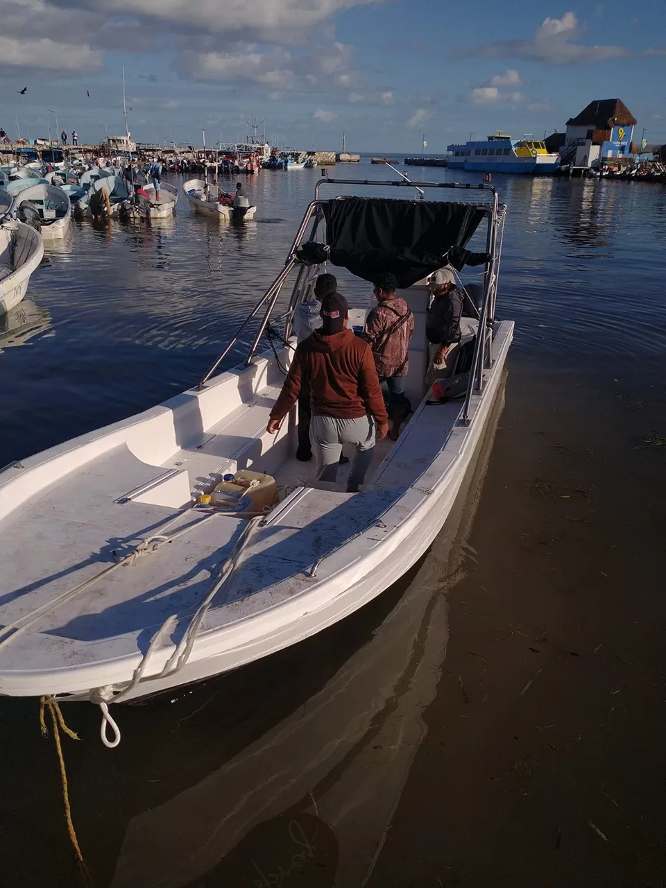 Intensa búsqueda por aire y mar de pescadores de Chiquilá desparecidos