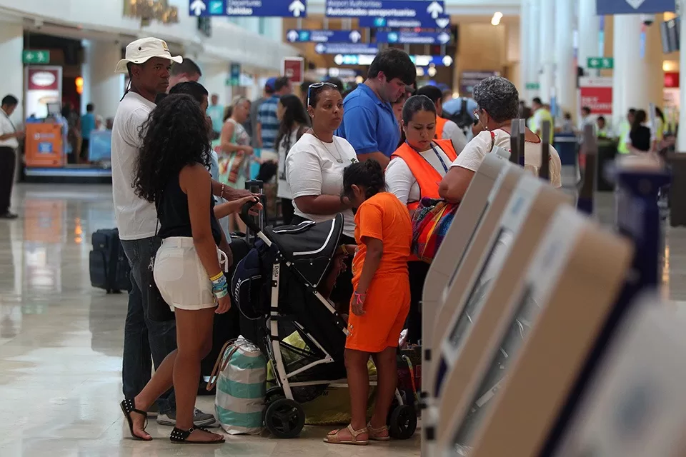 Mejorar operatividad del aeropuerto y regular las rentas vacacionales, retos para Sectur