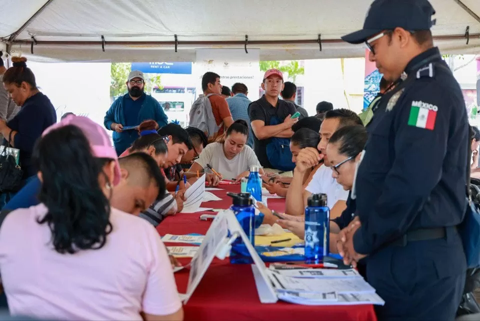 Ofertan 41 empresas en Cancún 2,400 puestos de trabajo