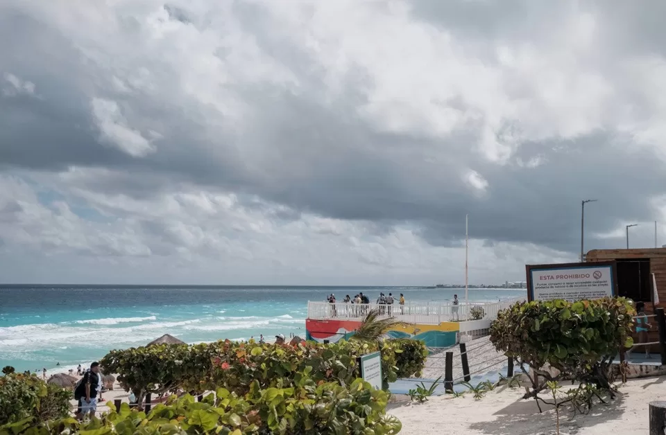 Pronostican lluvias, chubascos y vientos fuertes en Quintana Roo