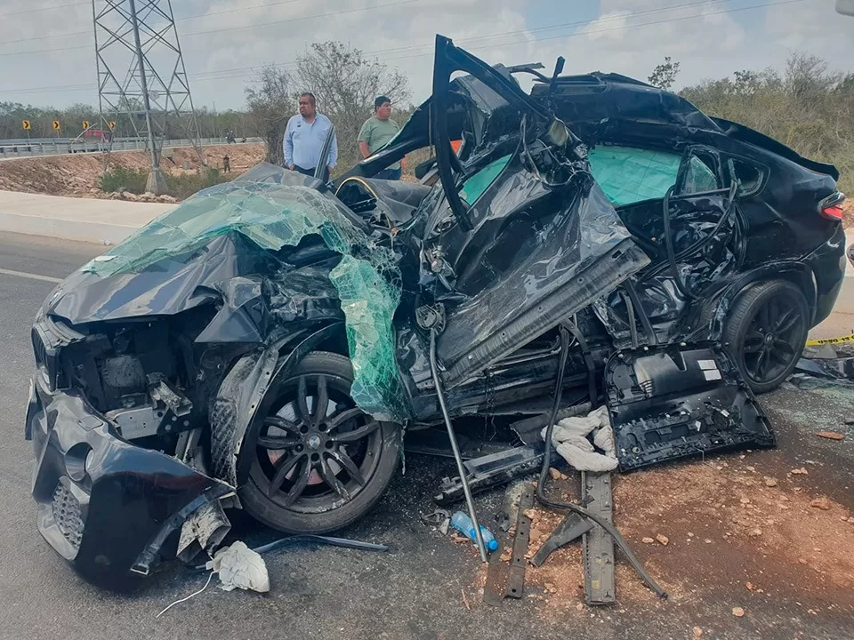 Fuerte accidente con dos lesionados en nuevo tramo carretero de Cancún