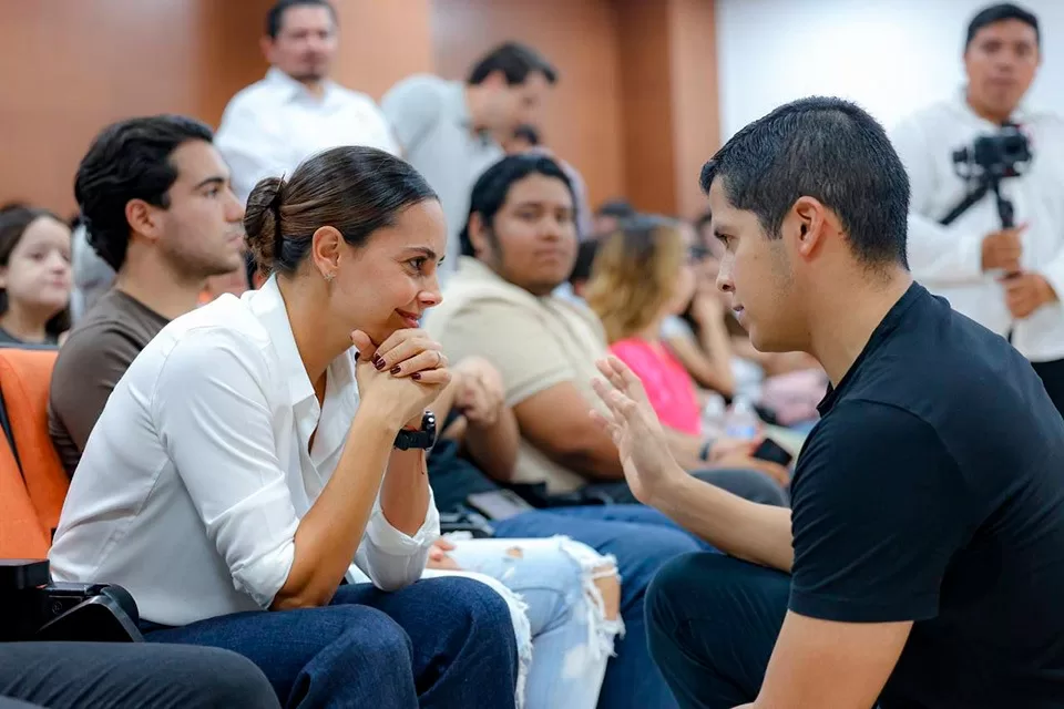 Jóvenes, clave para impulsar la transformación: Ana Paty