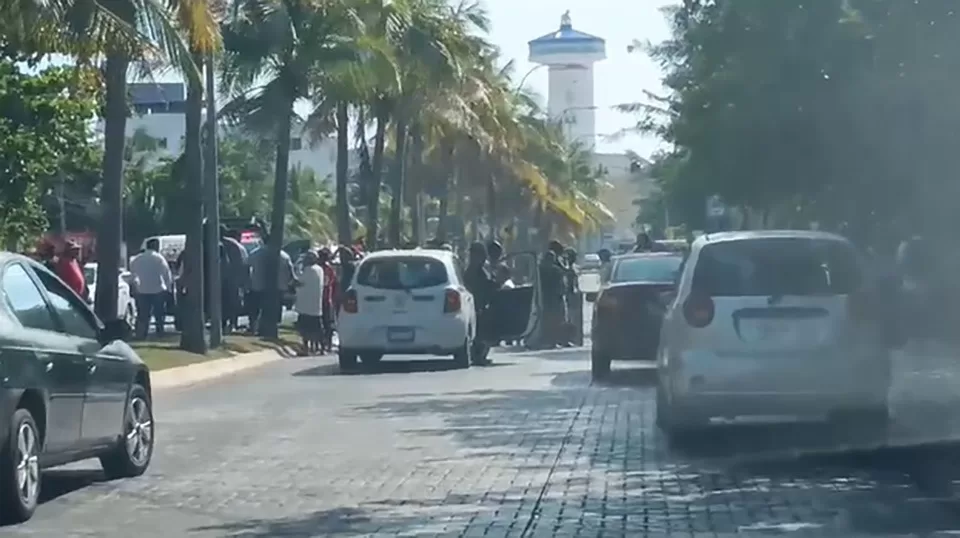 Pescadores bloquean acceso a Puerto Juárez por amenaza de desalojo de predio costero