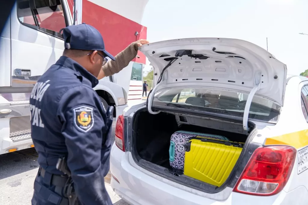 Oficiales de la MARINA participan en filtros de inspección en Chetumal