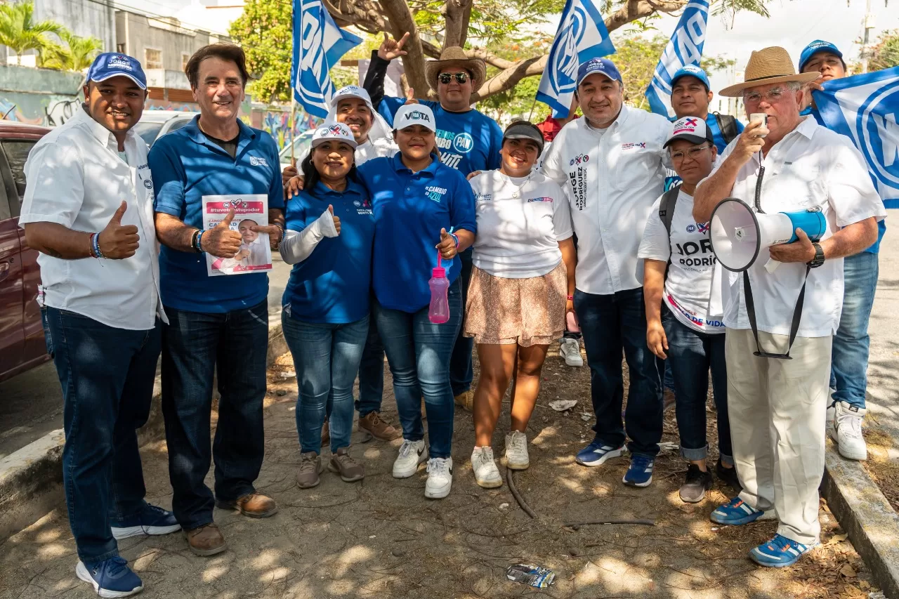 Jorge Rodríguez asume el compromiso de impulsar a las mujeres en su gobierno 