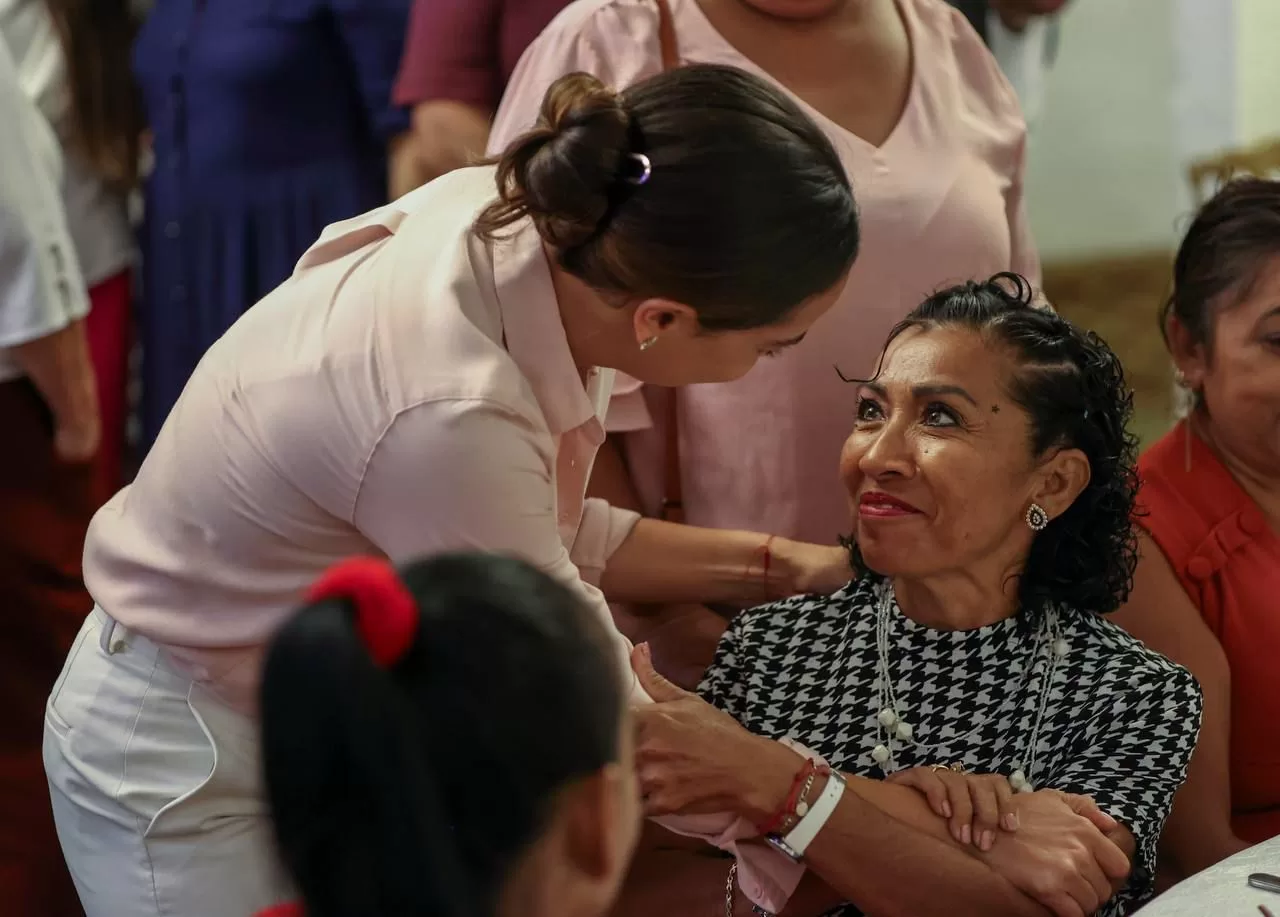 Reconoce Ana Paty Prealta a madres cancunenses como pilar fundamental de una sociedad en paz 