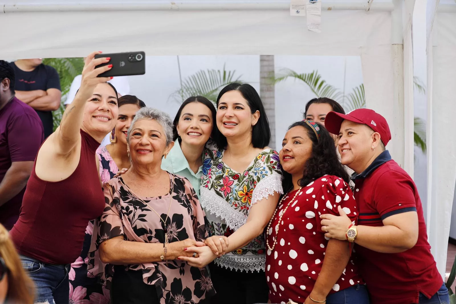 “Con Rostro de Mujer” compromisos de Estefanía Mercado para garantizar apoyos directos a jefas de familia y madres solteras de Solidaridad