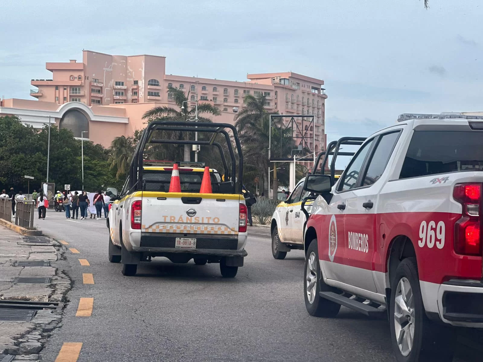 Madres buscadoras de Quintana Roo marchan por la Zona Hotelera de Cancún