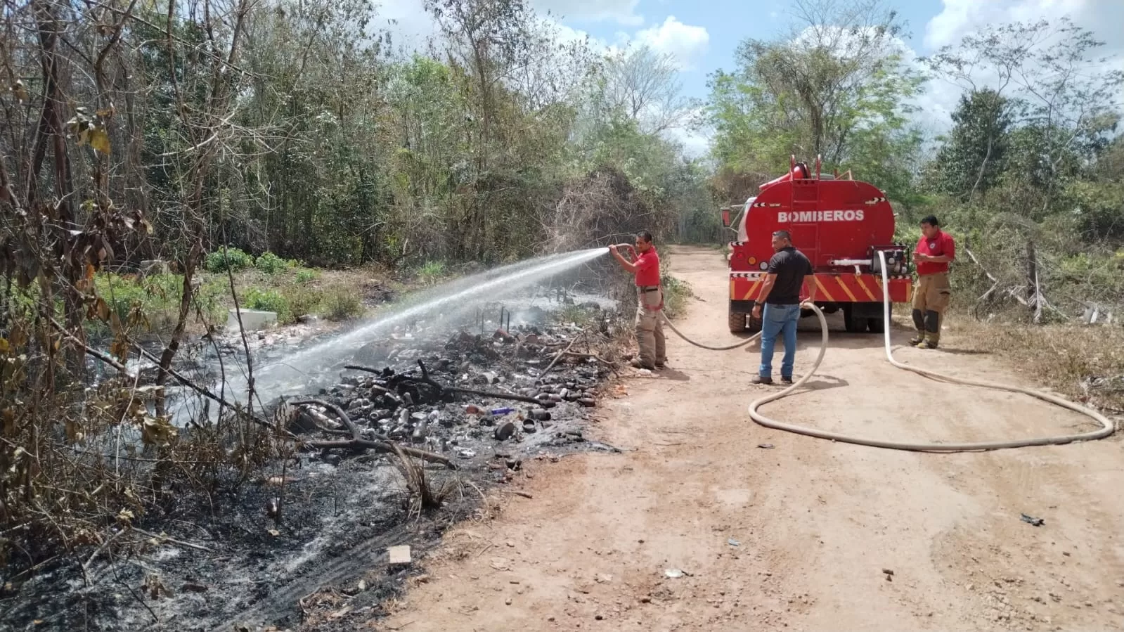 Mantiene Puerto Morelos monitoreo de incendios a pesar de las lluvias